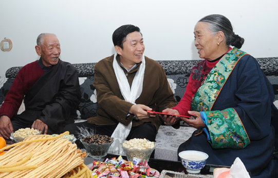 <strong>�݌��ں����ݵ�����п���ο���V��ɲ�Ⱥ��</strong>