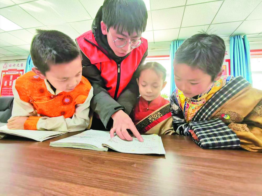 【新春走基層】草原上,孩子們的寒假也精彩