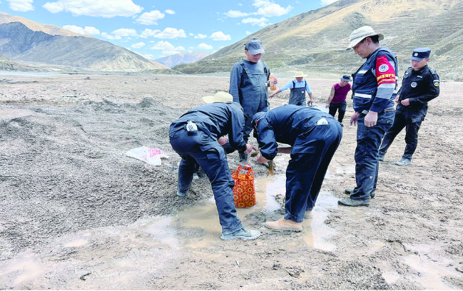 【祖國好 家鄉美】守護好長江源的每一條河流