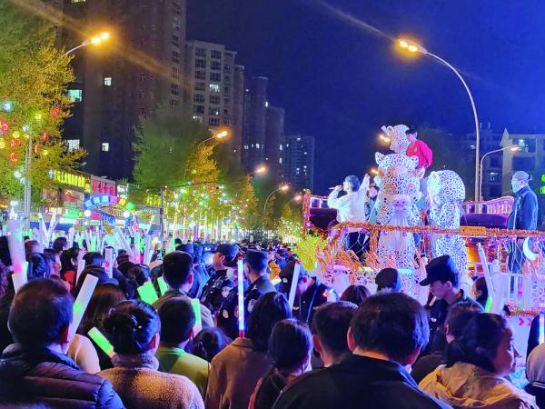 ���Ļ��Ї��С������֣����ܡ����֡�