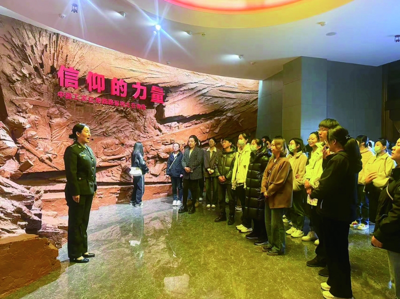 【黨旗領(lǐng)航】西寧深化落實基層黨建“六個一”工作要求——“夯基行動”為基層黨建賦能加力