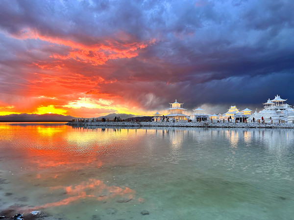 晚霞映茶卡 攝影:阿曌 (4)_副本