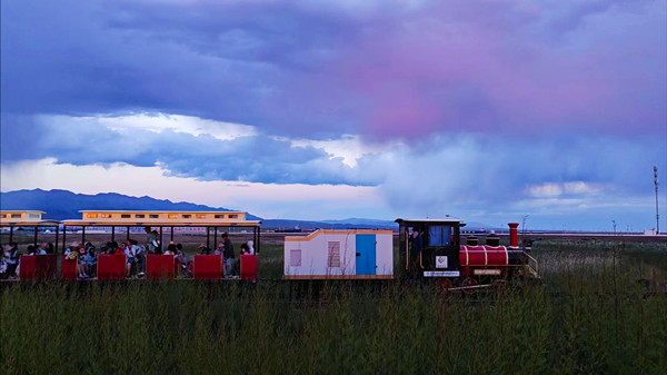 天空之鏡茶卡鹽湖晚霞 攝影:王生榮 (1)_副本