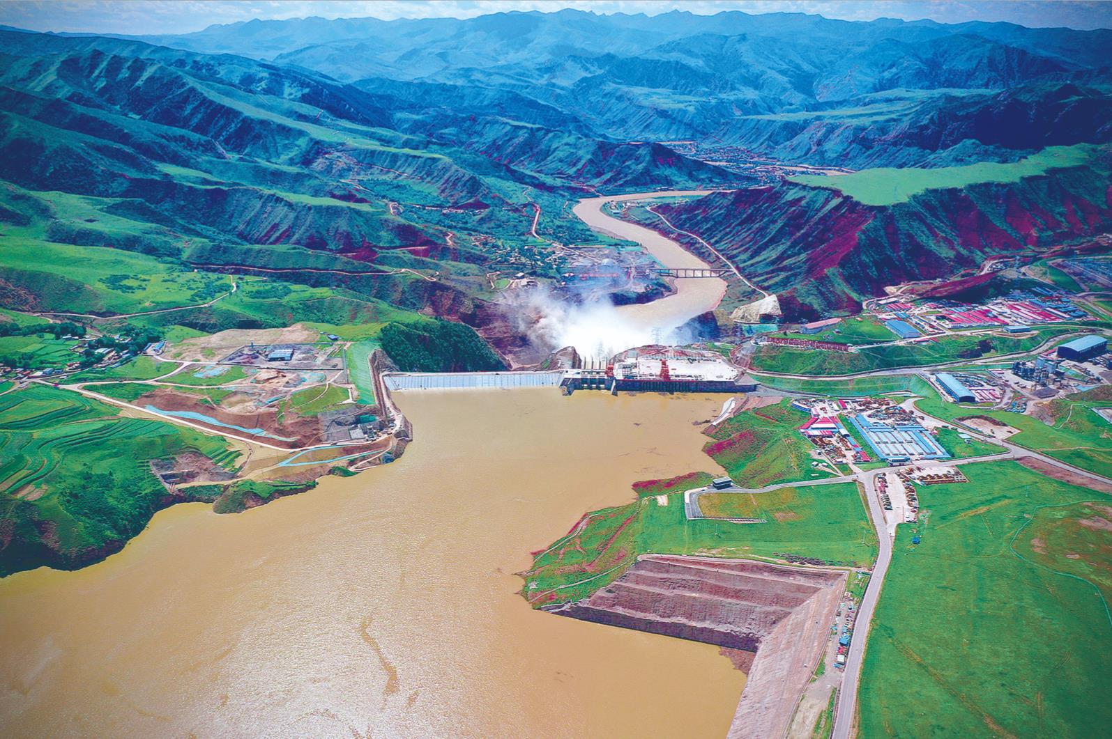 �ش��Ŀ���O�L�͸��|���lչ���^�M�D�����������н����^�족ϵ�Ј��֮��