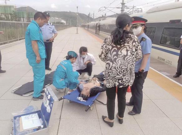 �ຣ�������ÿ�ͻ�l�Ĺ� ��ͨ��վ�����ˆT�o������