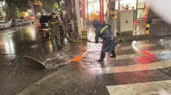 雷霆防汛戰(zhàn) 守護家園安