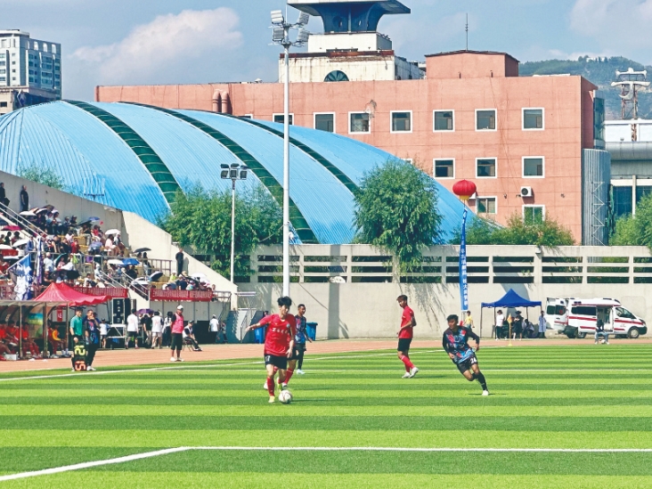 【大美青海·高原足球】馳騁綠茵 “足”夠精彩——“青超聯賽”第十輪西寧主場見聞
