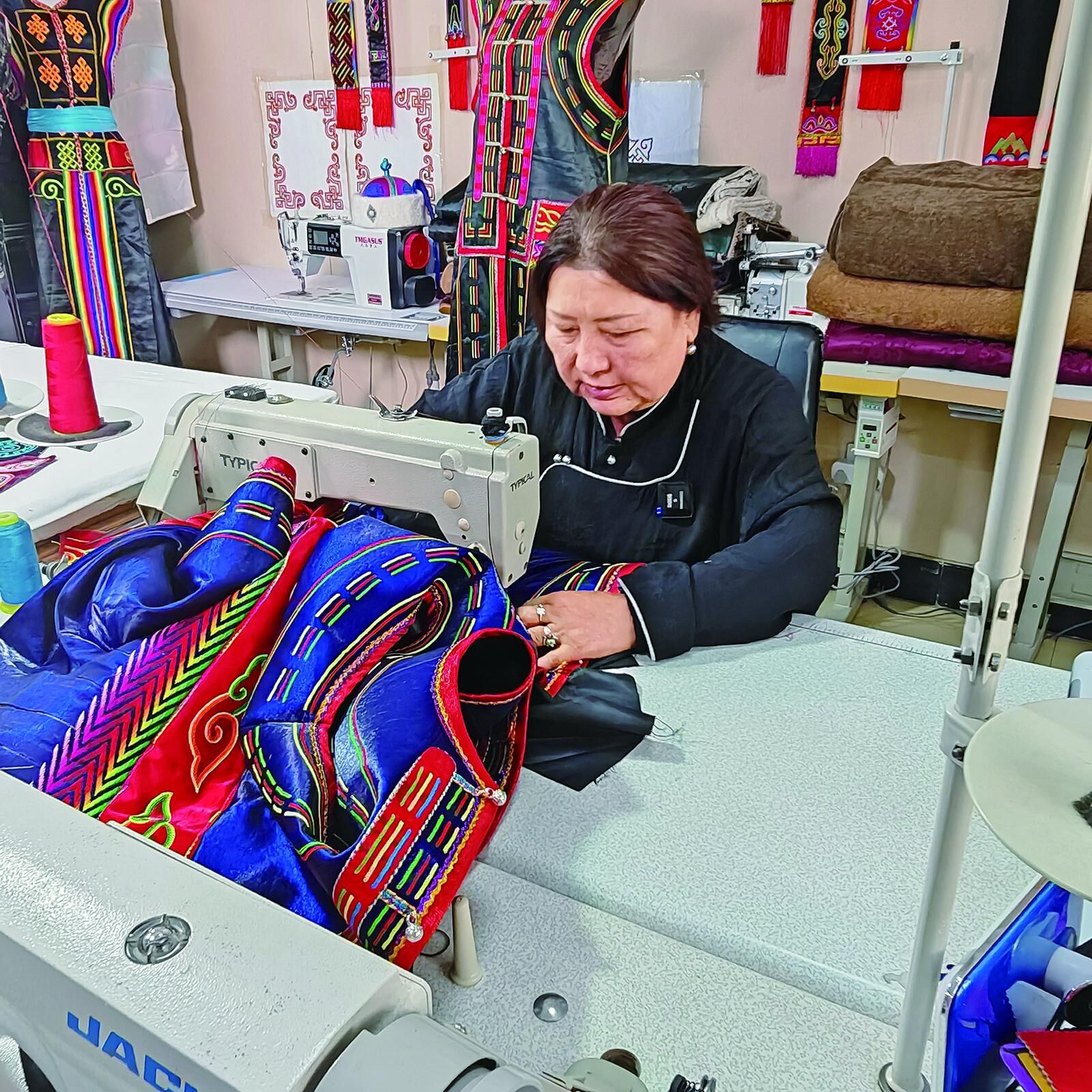 【文化中國行】一針一線皆關情——記全國非物質文化遺產保護工作先進個人吳英