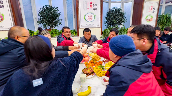 �������g�������ˆT�c�ο�һ���^�꣬����ҹ�_����