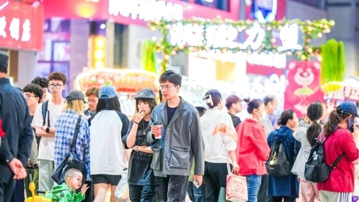 �����ı���ٵص����Οᶼ���A���D������̽�������������þӡ�����ϵ�Ј��֮��