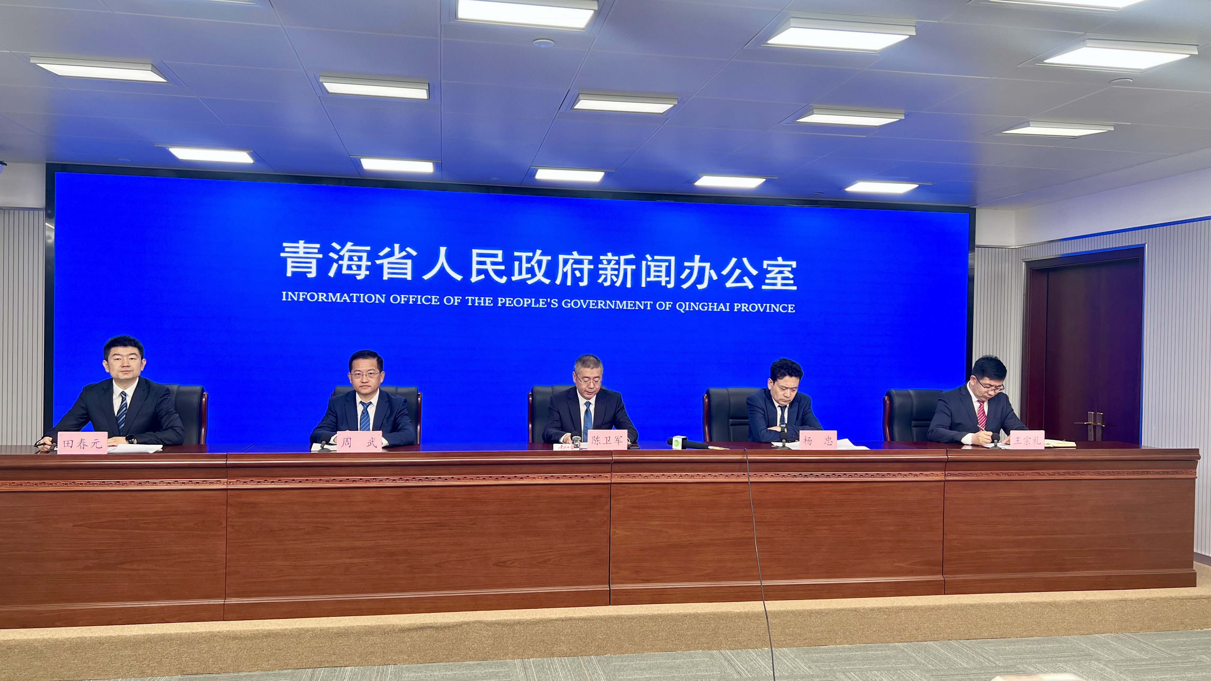 �ຣ��ʮ�l��ʩ���m�Ӵ�Gɫ�����˲���������