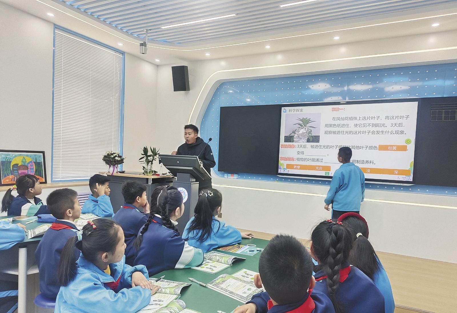 �������ຣ���Gɫ�������Ǆ����g ͯ���w�P