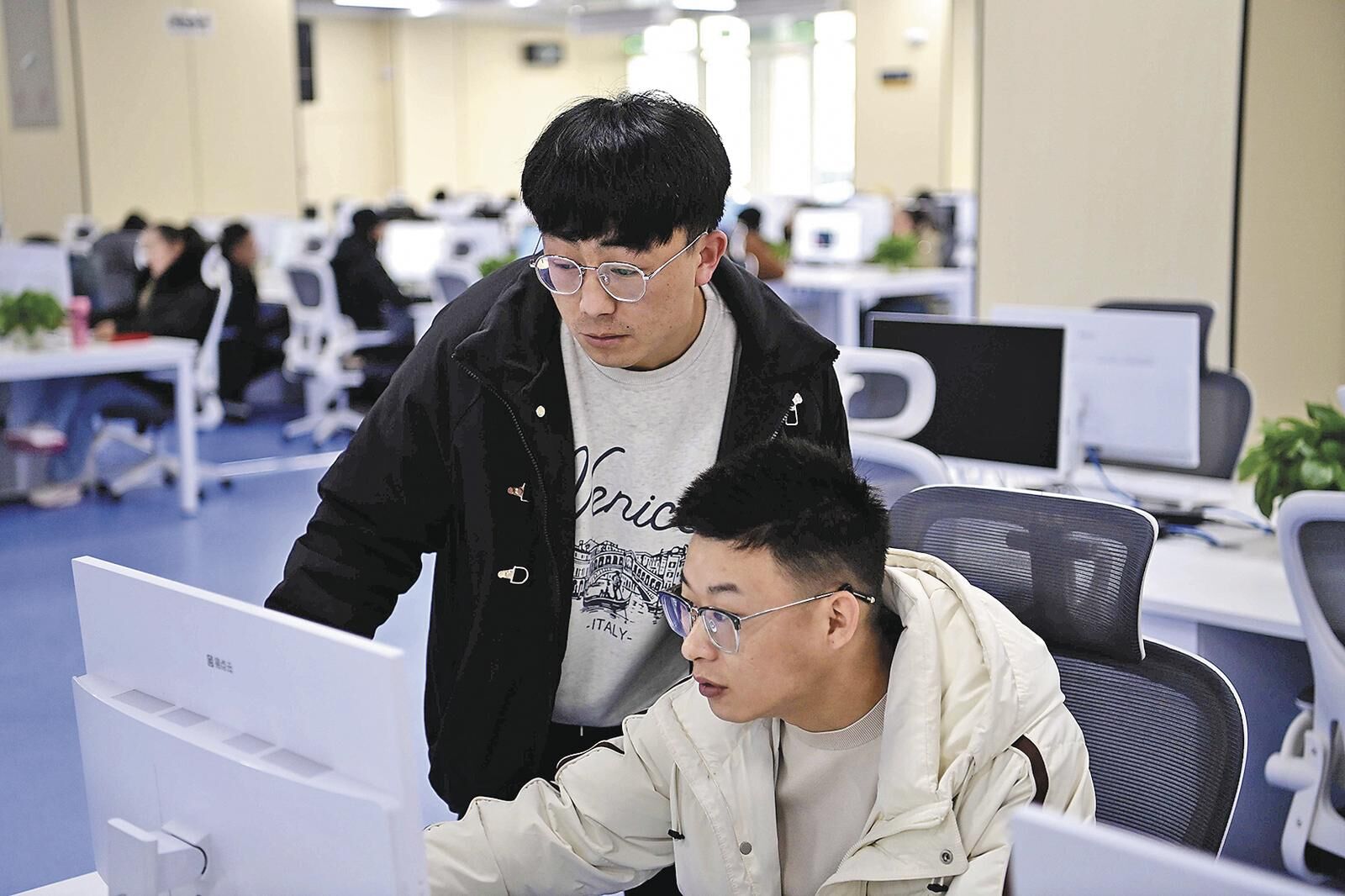 QQ�DƬ20250415054403