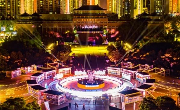 光影盛宴,燈光秀點亮西寧夜