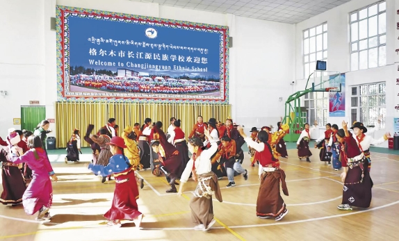 【堅定信心 實干爭先 深入學習貫徹習近平總書記考察青海重要講話精神】民族團結,高原村落的幸福之源