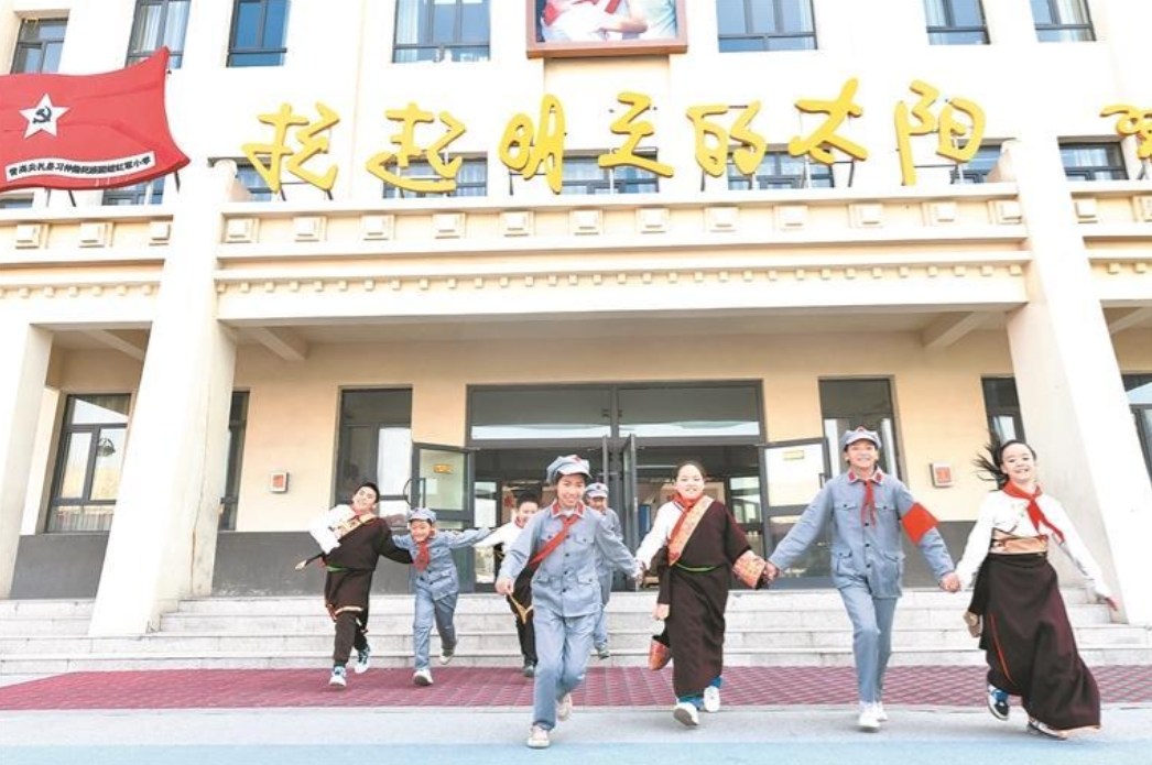 青海省尖扎縣:教育綻放團結花