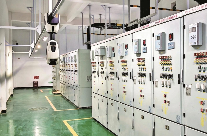 高原智慧電站智能巡檢機器人上線 年發(fā)電量有望提升25%