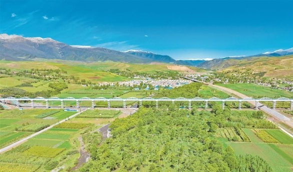 ������ң������ຣ�Gɫˮ�}��ƪ��