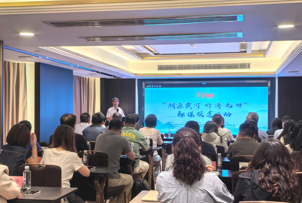 e906c6feeec64ee08bea66be701d7c35