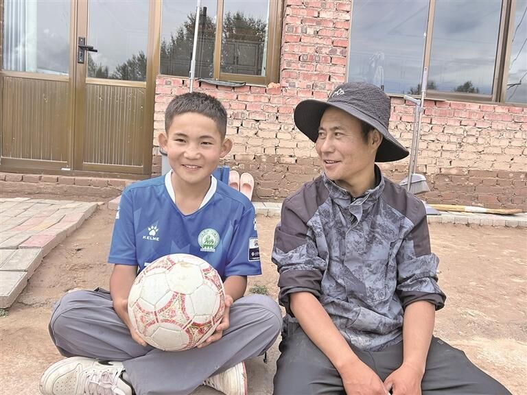 先心病藏族男孩的足球夢