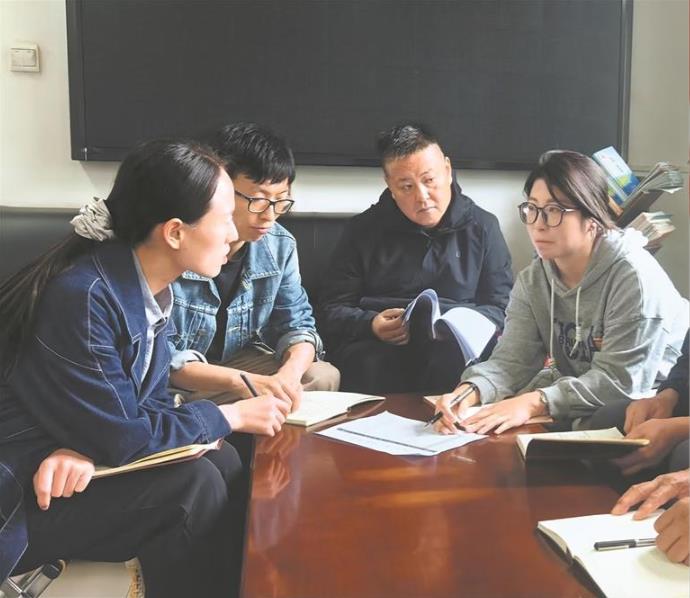 ���h���ڻ���һ���߸��h�P(y��ng)�����fƯ��Ԓ������׌�˷�������ӛ���������Ѕ^(q��)��ɳ���(zh��n)�����f���h֧����ӛ���f�f