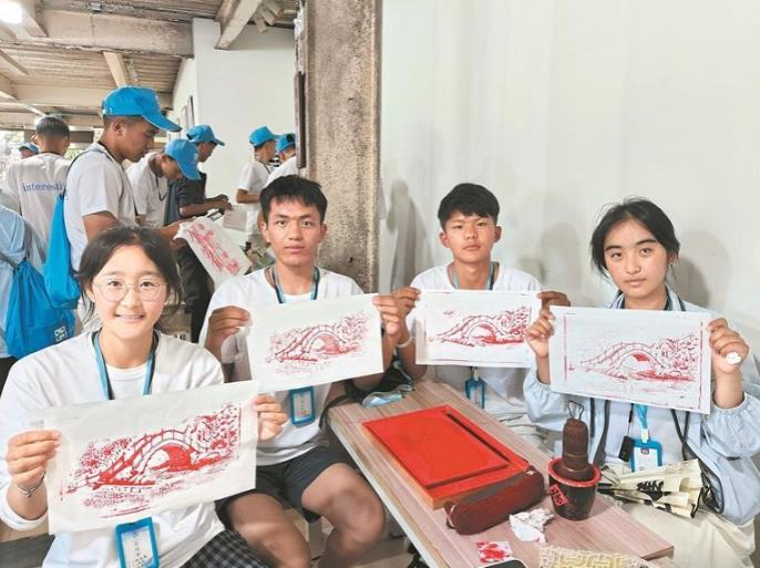 蘇青攜手,共筑學子成長之路