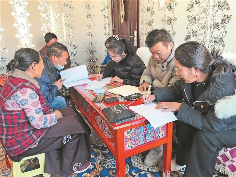 【黨旗領航】在草原深處書寫初心答卷——青海海西州天峻縣組織賦能駐村干部輪換紀實