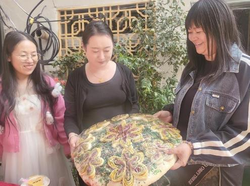 �����}�f��^С����ʳ������_Ļ 81���ຣ���c���hС��