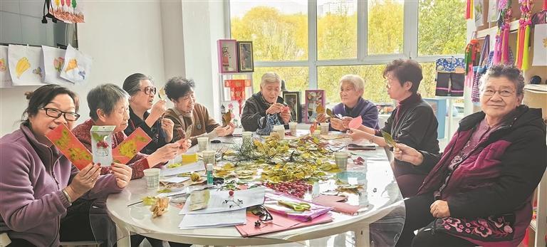 【四中全會精神在基層】創(chuàng)新服務(wù)暖人心 讓幸福感在家門口升級