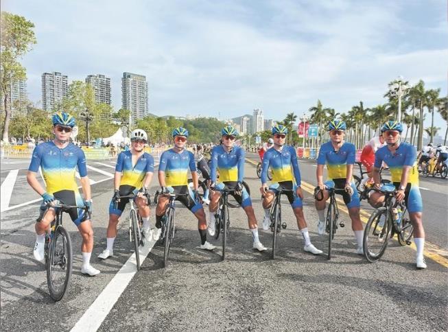 十五運(yùn)會公路自行車男子個人賽鳴槍 青海省男子公路自行車隊(duì)李自森獲得第五名