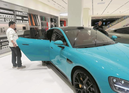 ���Զ����� ���ɠ��ȡ�����(li��n)��ȼ�����M���𡪡�2025�ຣ�����Ƚ�(j��ng)���^��֮��