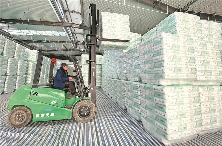 ���x�͡�ʮ���塱 �ĸ��V��ƪ���߻��� ��׃����һ���R�����������|(zh��)���a(ch��n)��